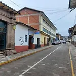 SUMAQ QUILLA habitacion con baño privado en calle San Andrés Centro Cusco