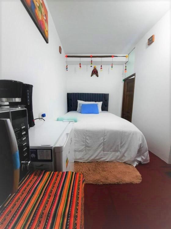Sumaq Quilla Con Baño Privado En Calle San Andrés Centro *