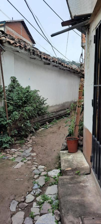 Sumaq Quilla Con Baño Privado En Calle San Andrés Centro Pensión Cuzco